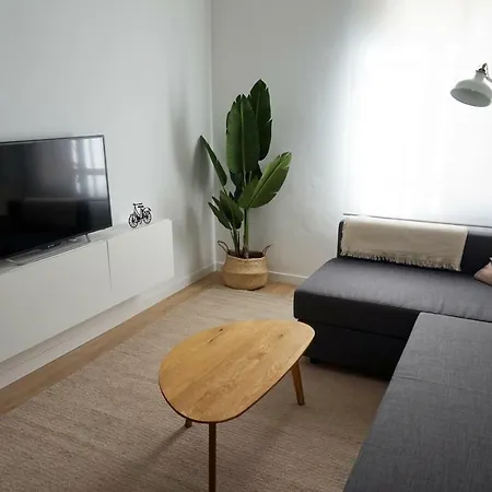 Chic - C/ Lauria - Centro Ciudad 龙达