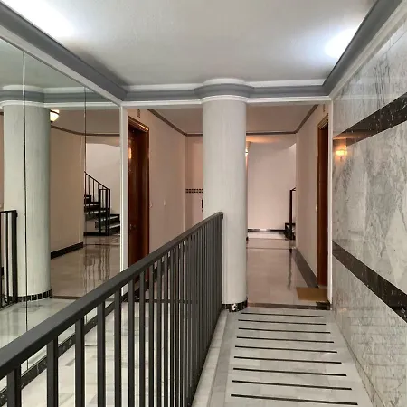 Апартаменти Chic - C/ Lauria - Centro Ciudad